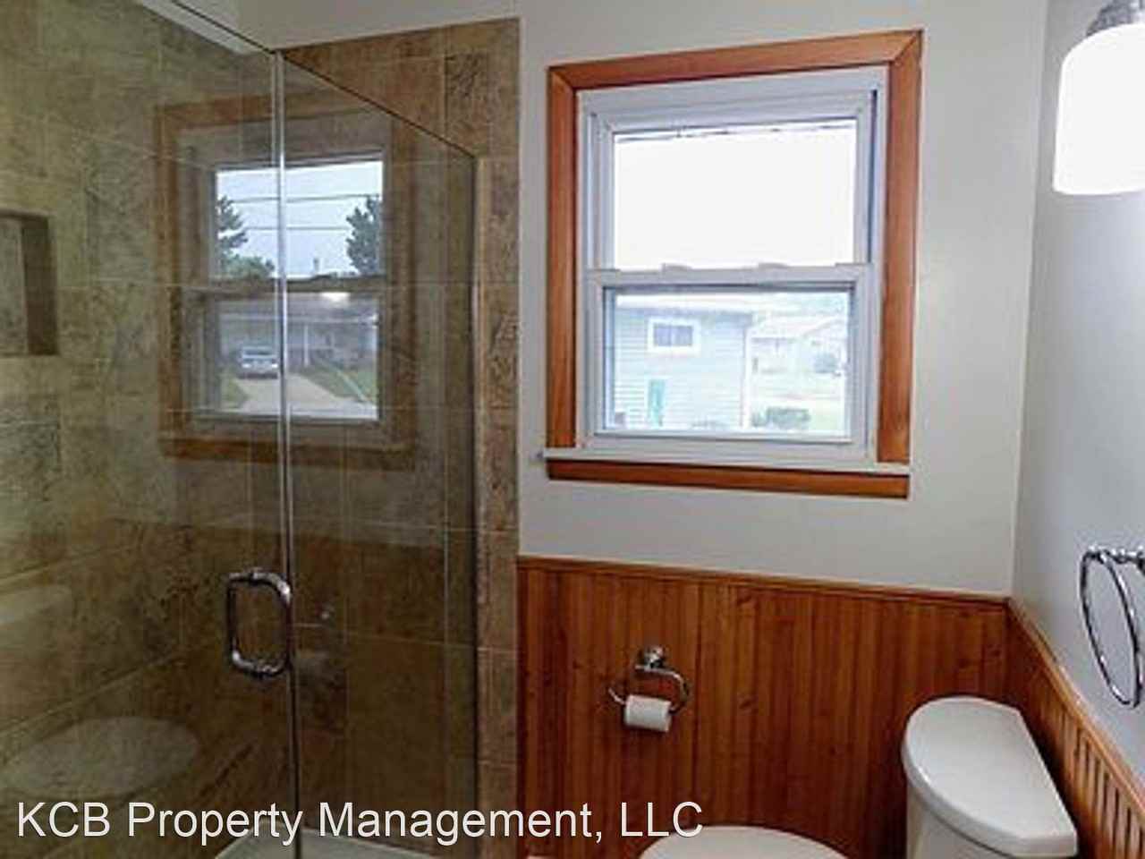 2317 W Murden St - Photo 2 of 12