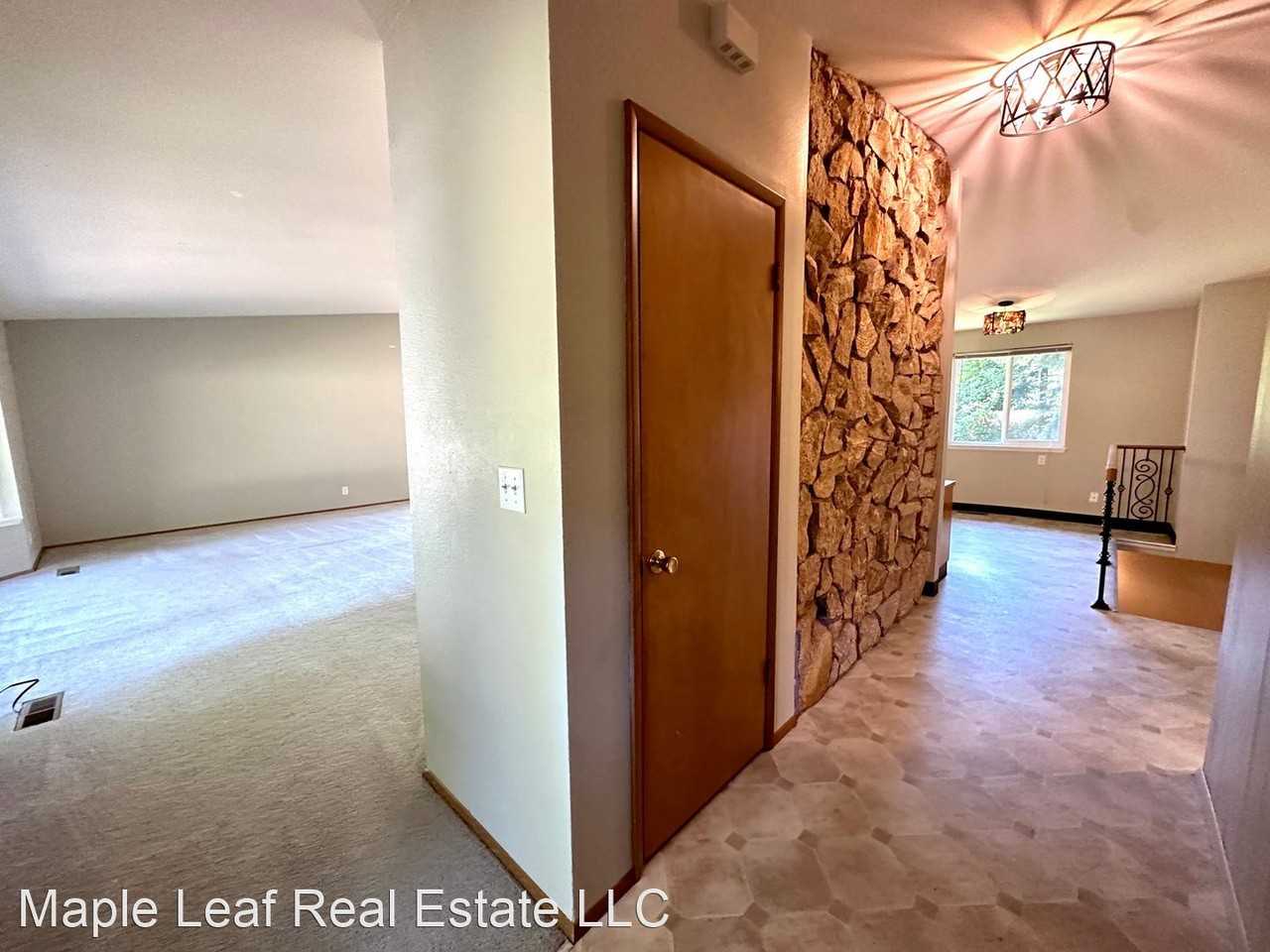 4228 163rd Ave Se - Photo 2 of 38