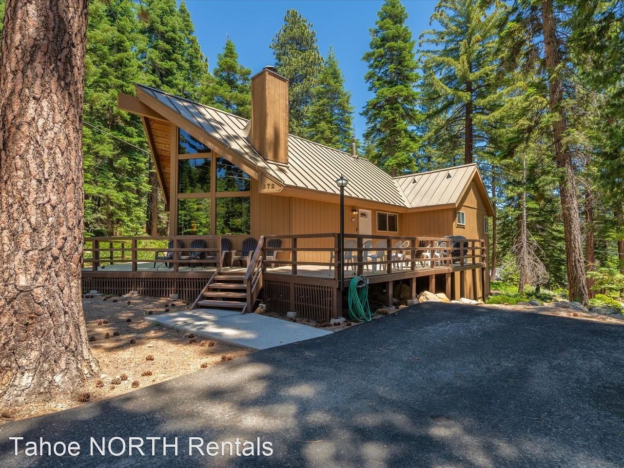 372 Rim Dr - Photo 3 of 27