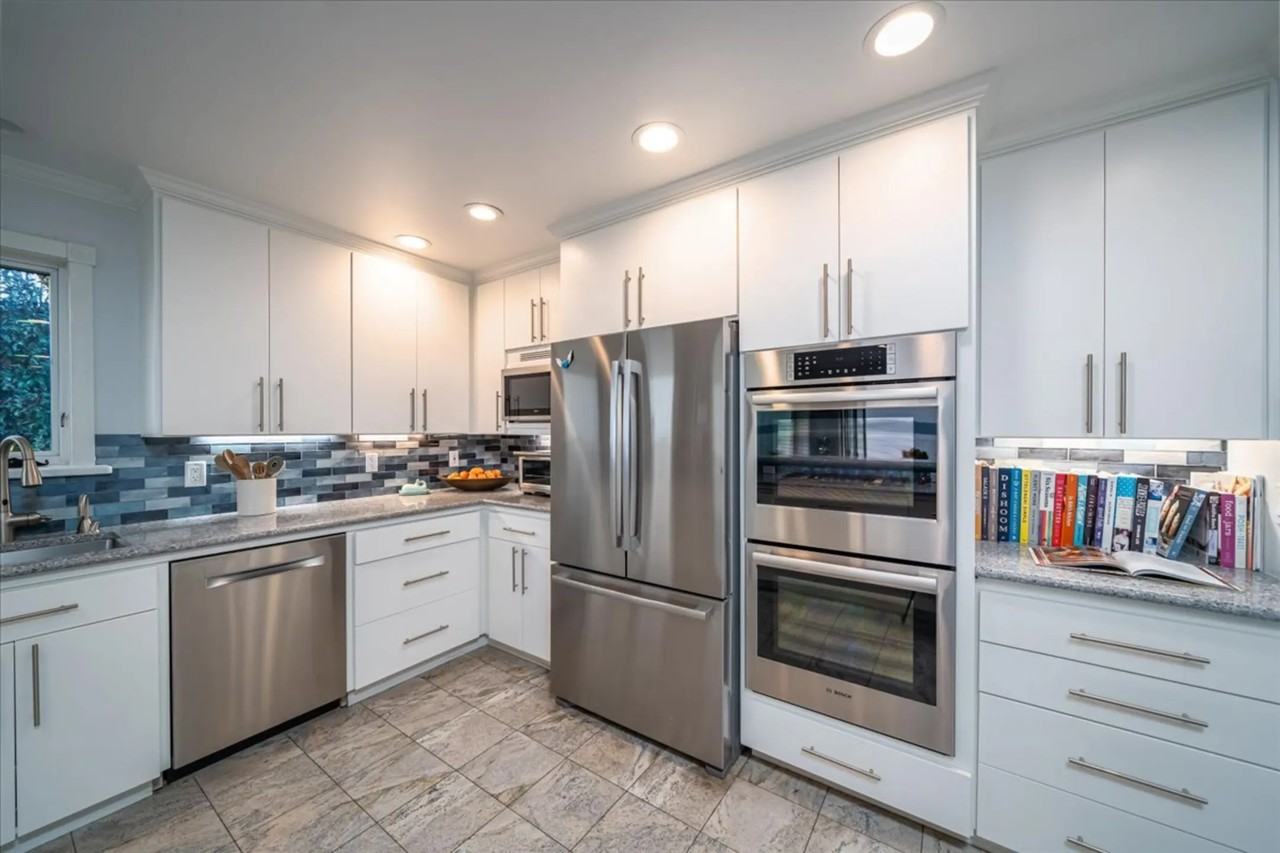 12550 Shorewood Ln Sw - Photo 2 of 16