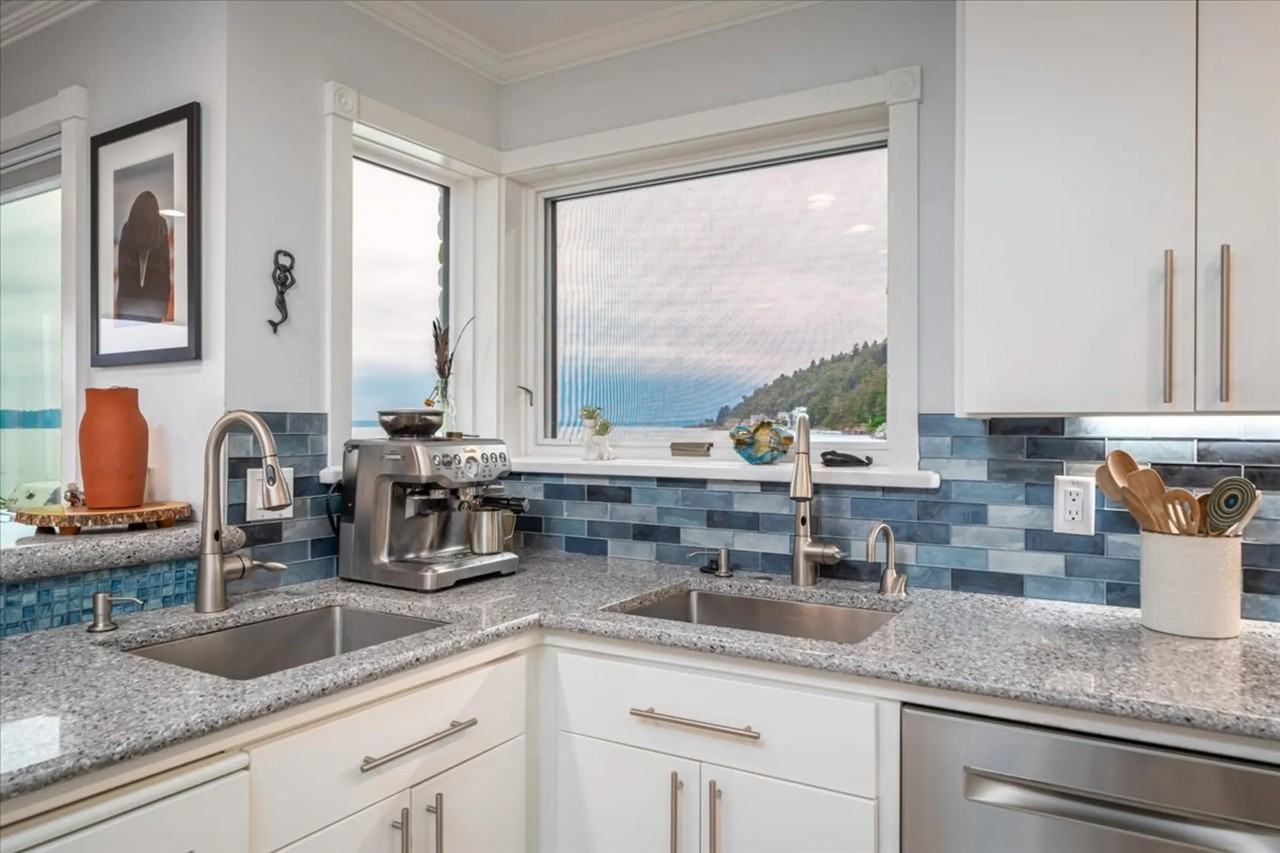 12550 Shorewood Ln Sw - Photo 3 of 16