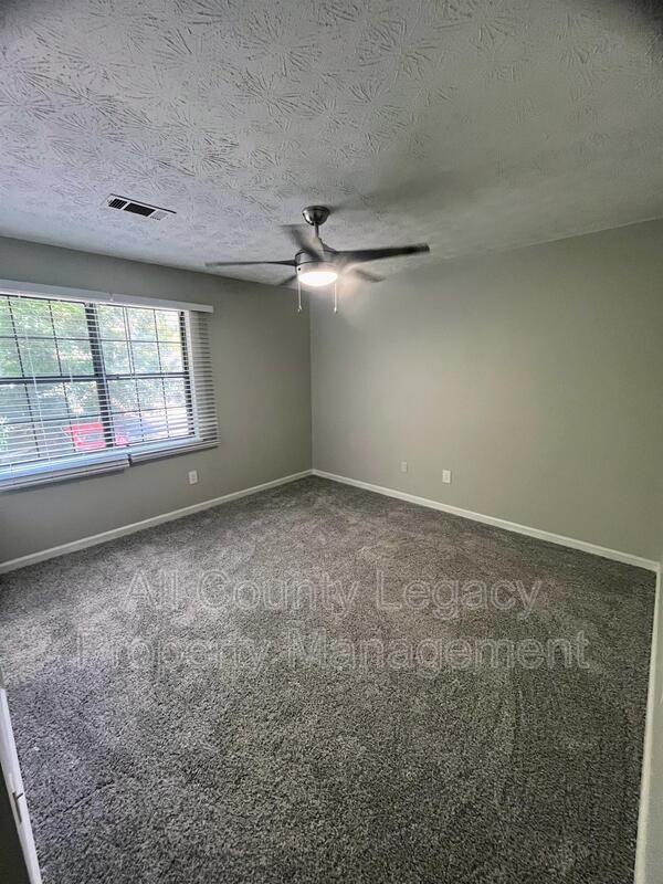 3081 Parkside Ct - Photo 7 of 11