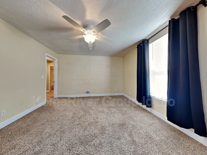 326 N Ridge Ave #A - Photo 5 of 15