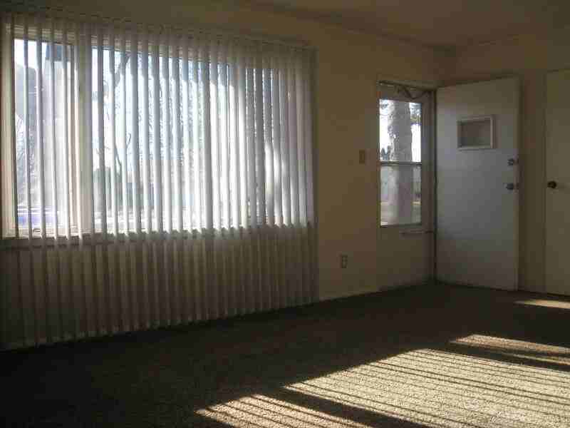 2501 Indiana St Sw - Photo 2 of 11