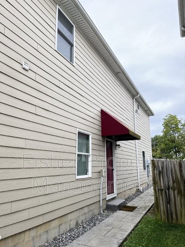 1411 Porter St #B - Photo 2 of 29