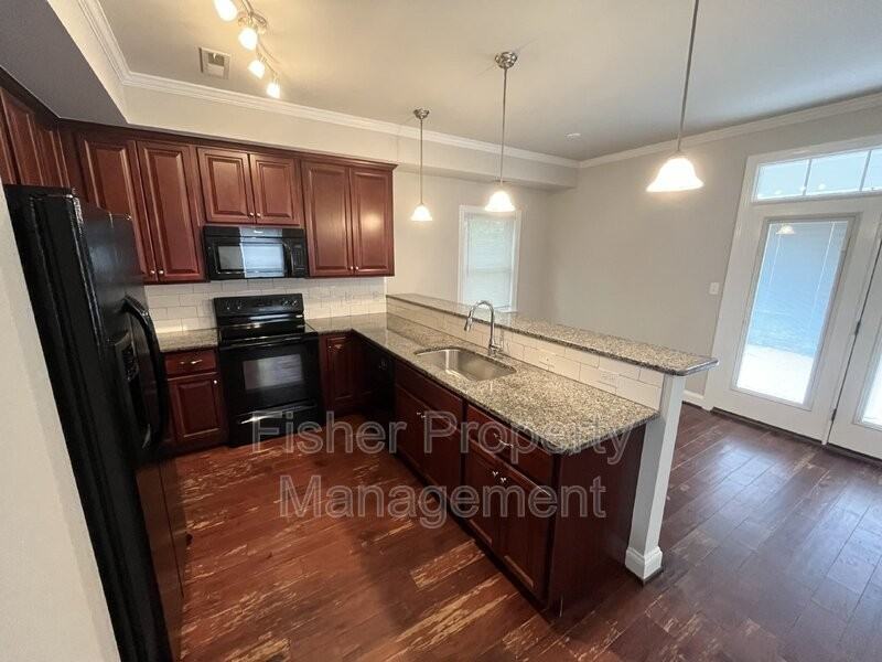 1411 Porter St #B - Photo 6 of 29