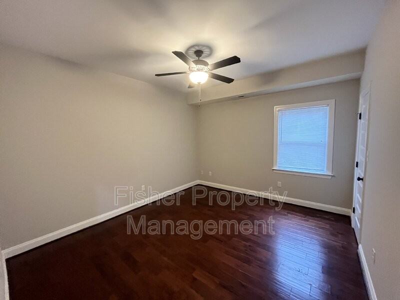 1411 Porter St #B - Photo 7 of 29