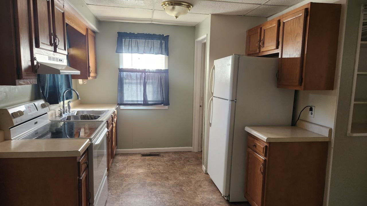 1314 E Whitmer St - Photo 2 of 9