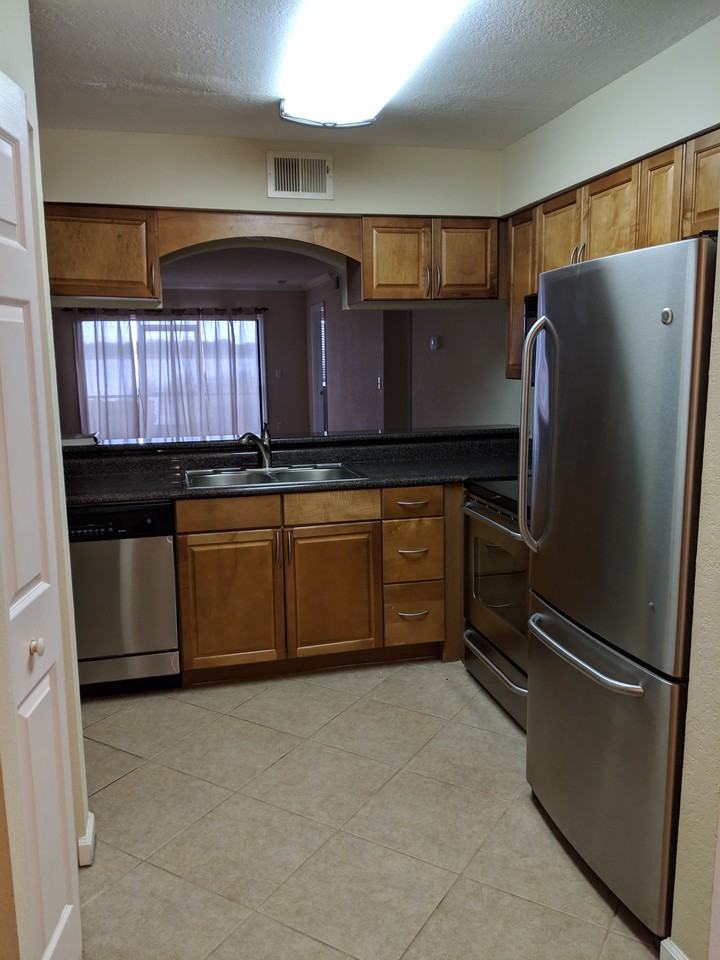 10101 Sailwinds Blvd S - Photo 3 of 15