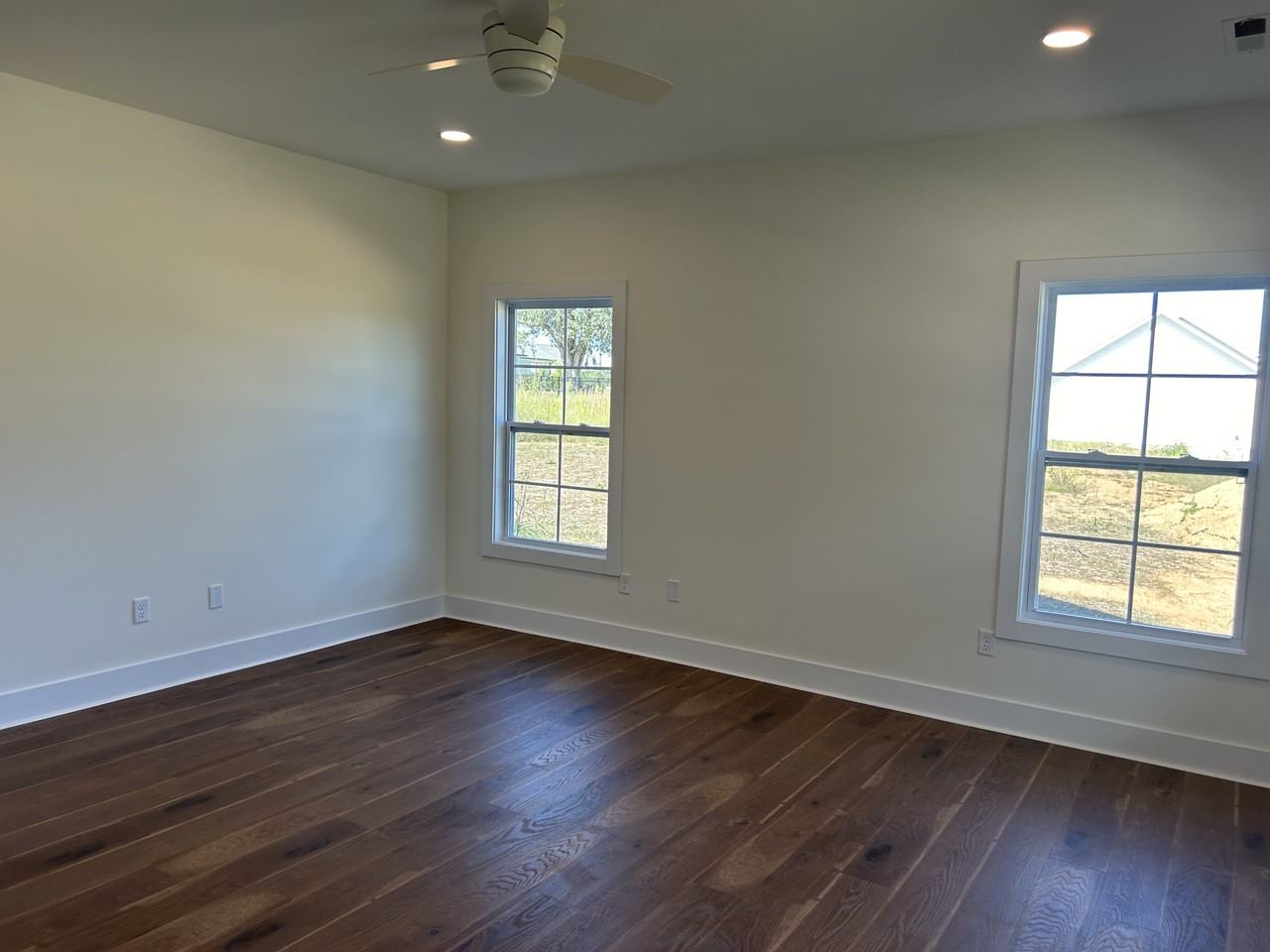 521 Cottage Way - Photo 2 of 10