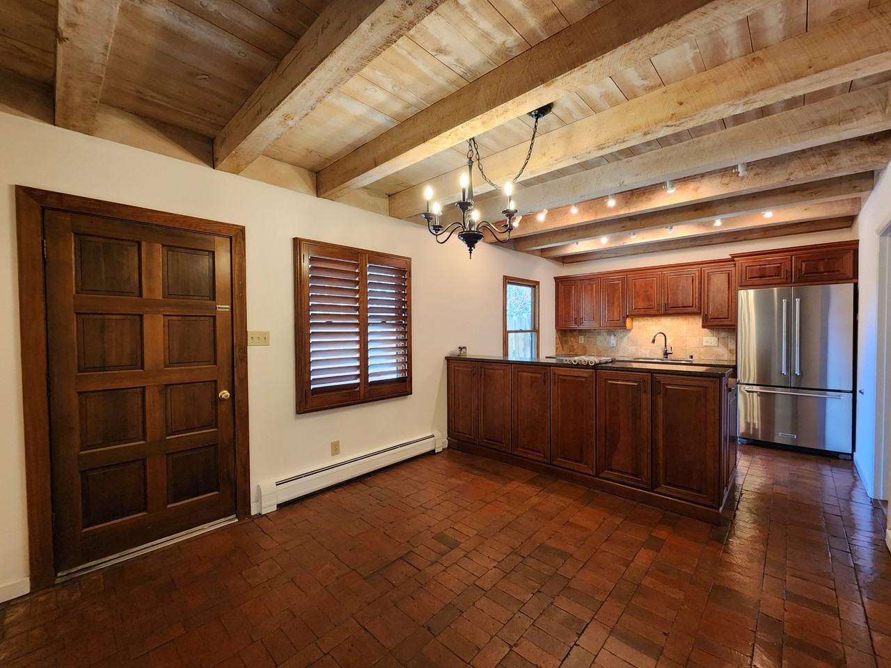 904 Los Lovatos Rd - Photo 3 of 12