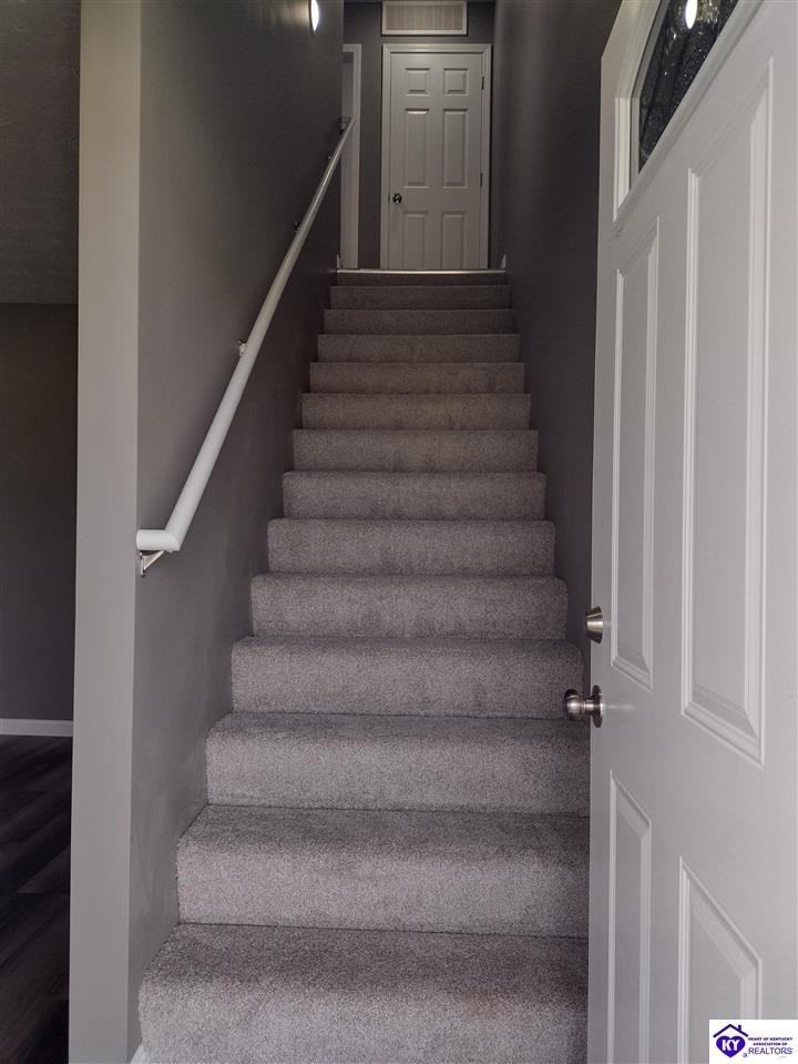 265 Palmetto Loop - Photo 6 of 17