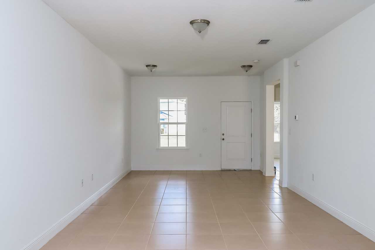 532 Imperial Pl - Photo 2 of 16