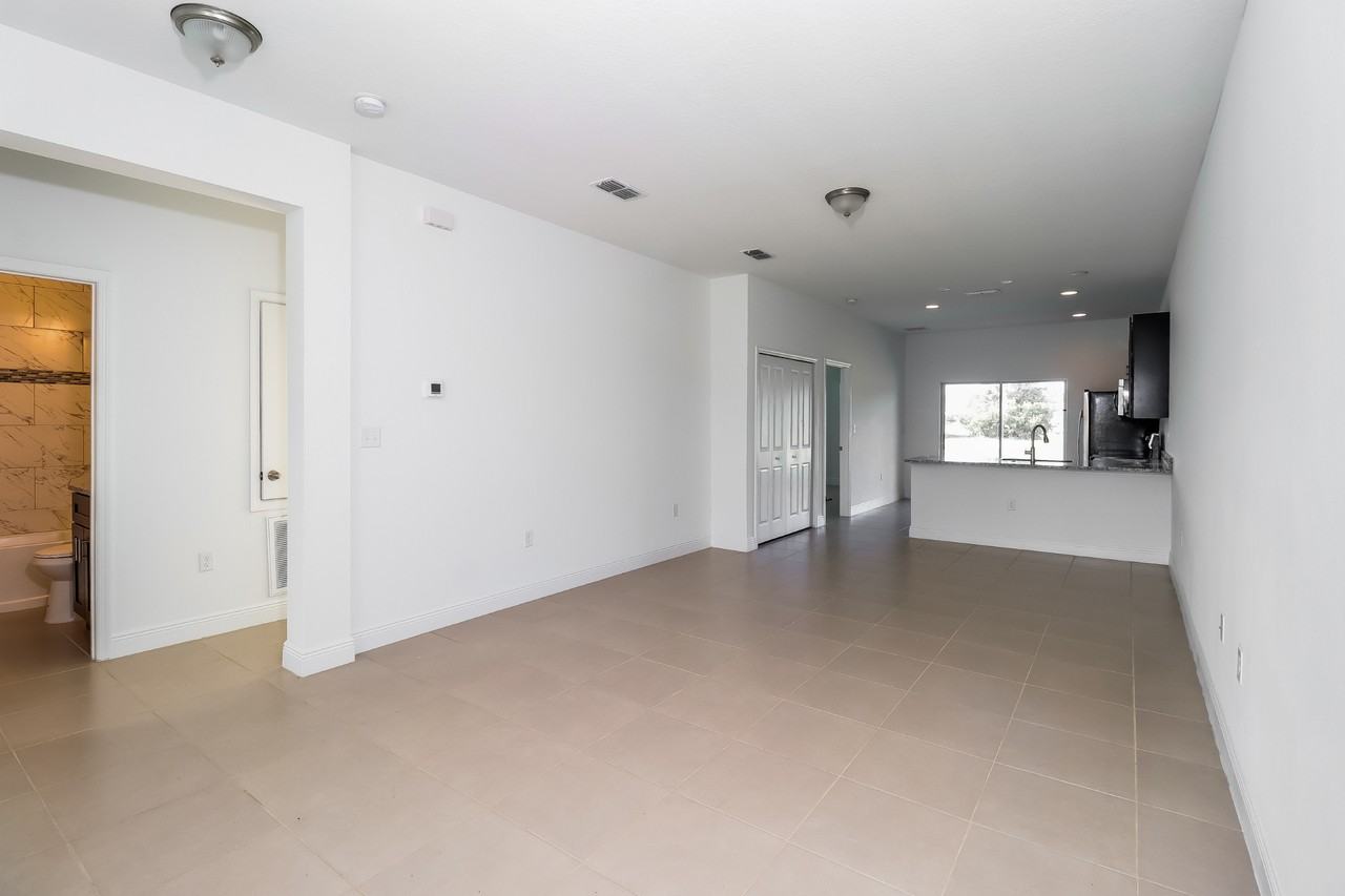 532 Imperial Pl - Photo 7 of 16