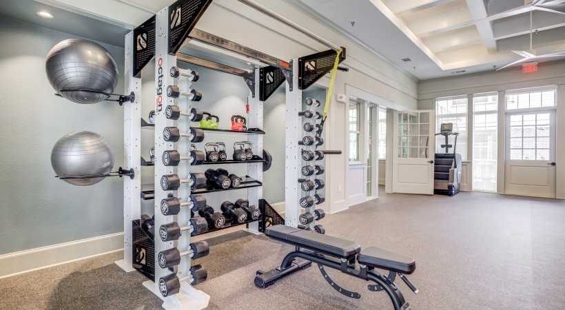 INNOVAR & - Photo 3 of 17