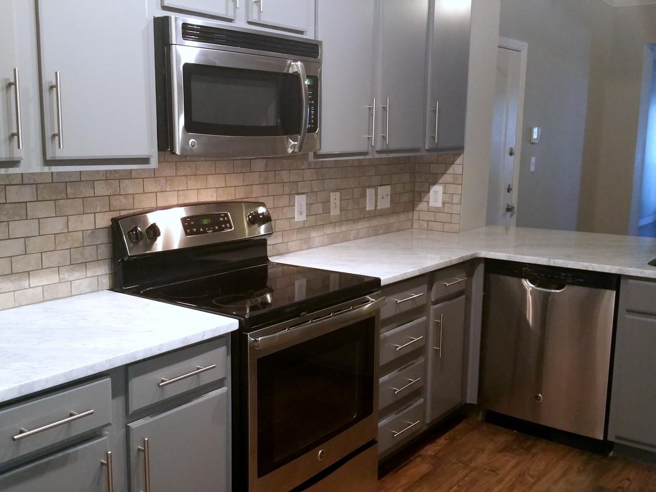 405 Rio Grande St - Photo 3 of 16