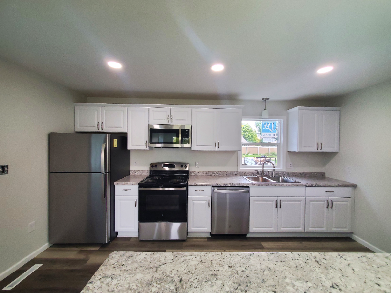 624 10th St Nw #1 - Photo 2 of 17