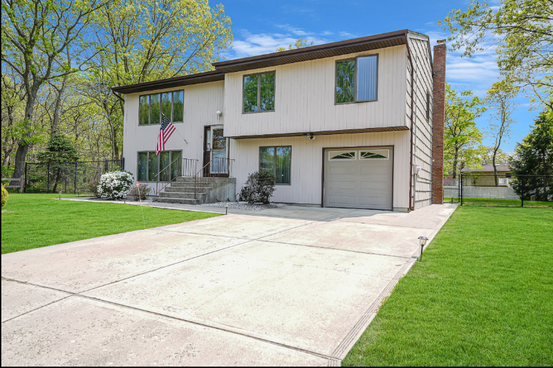 16 Bank St - Photo 3 of 14