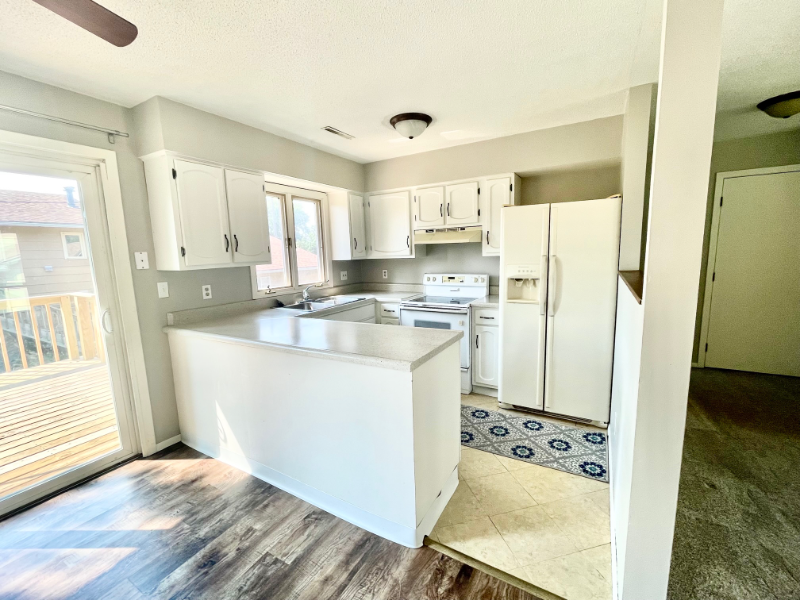 616 N Garfield Ave - Photo 2 of 10