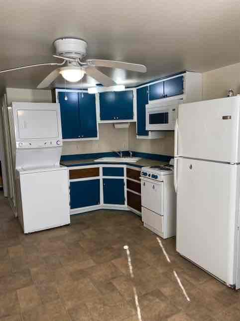 110 Roosevelt St #A - Photo 3 of 9