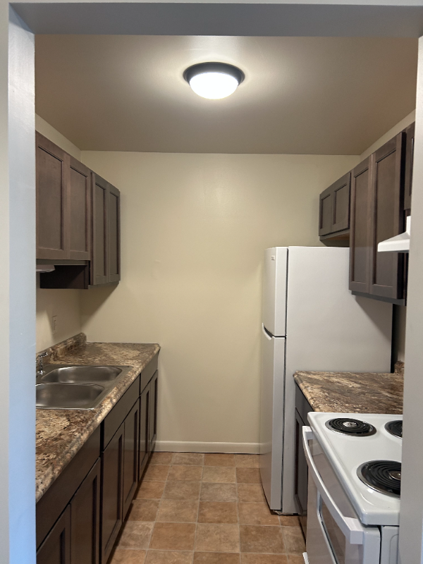 435 S Lincoln Ave #F6 - Photo 3 of 22