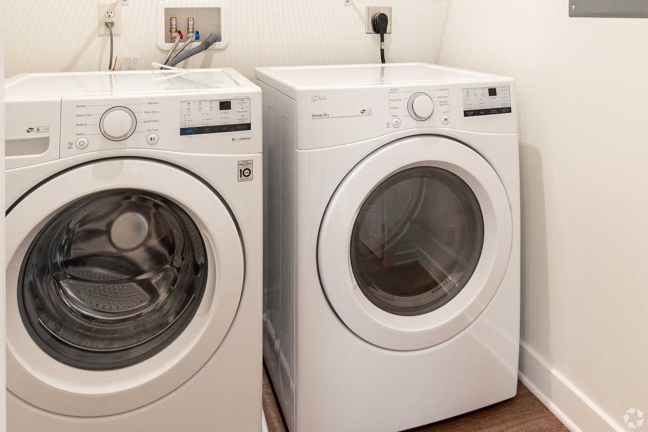 The Vue Apartments - Photo 3 of 7