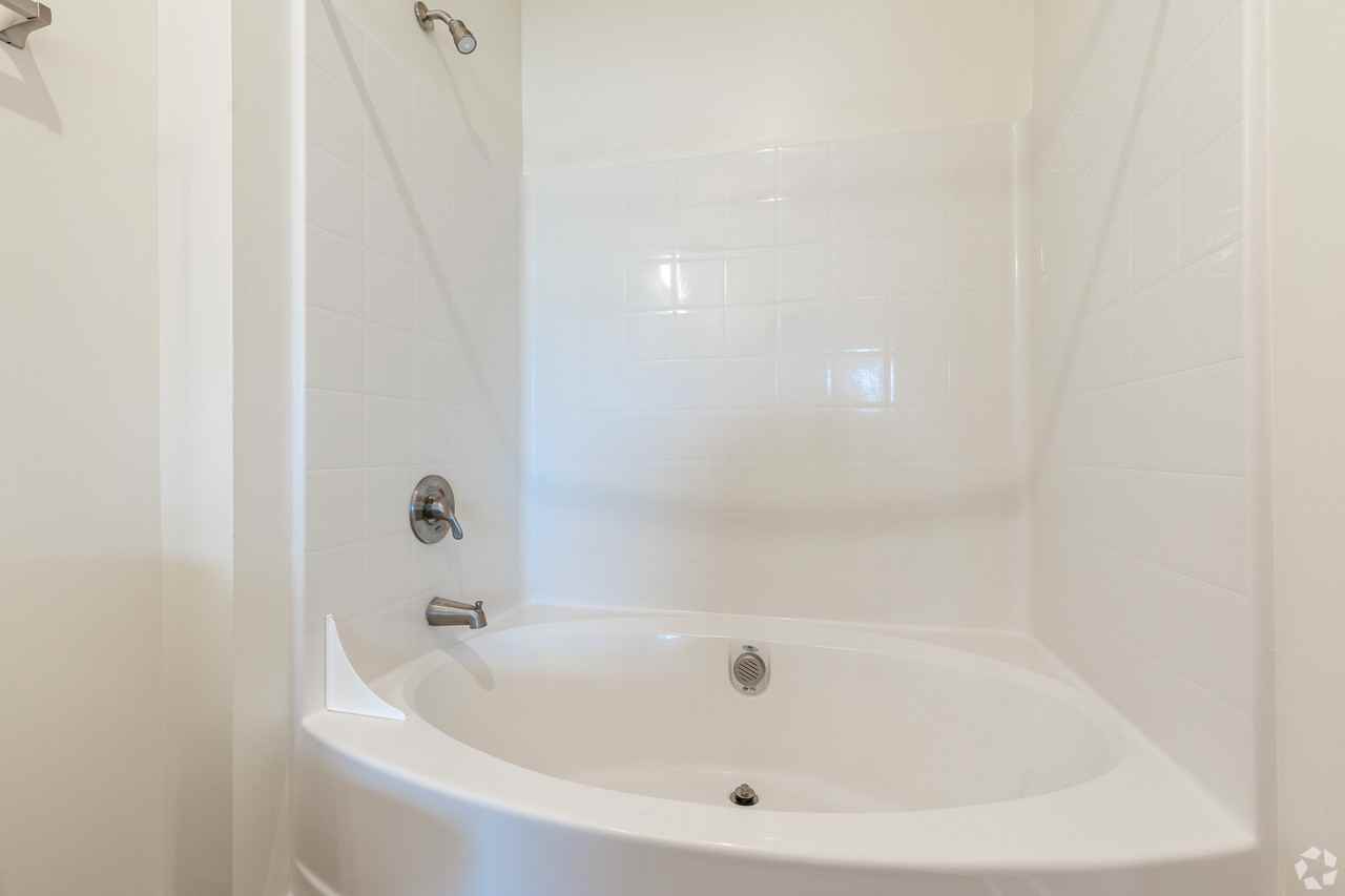 The Vue Apartments - Photo 4 of 7