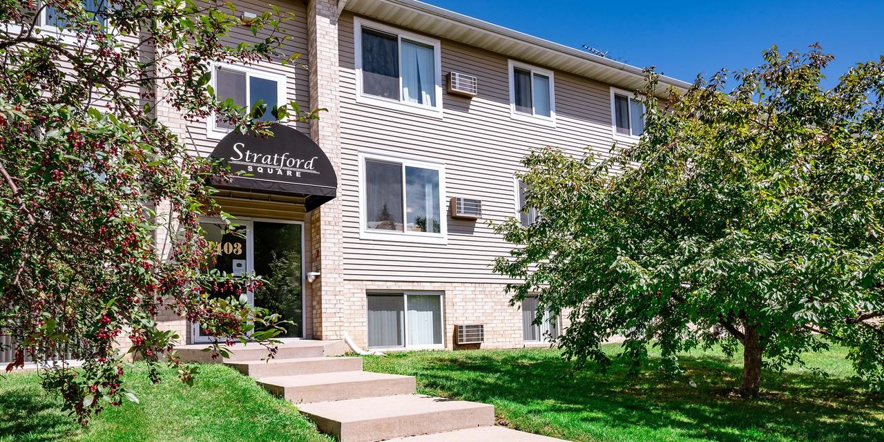 Stratford Square - Photo 6 of 8