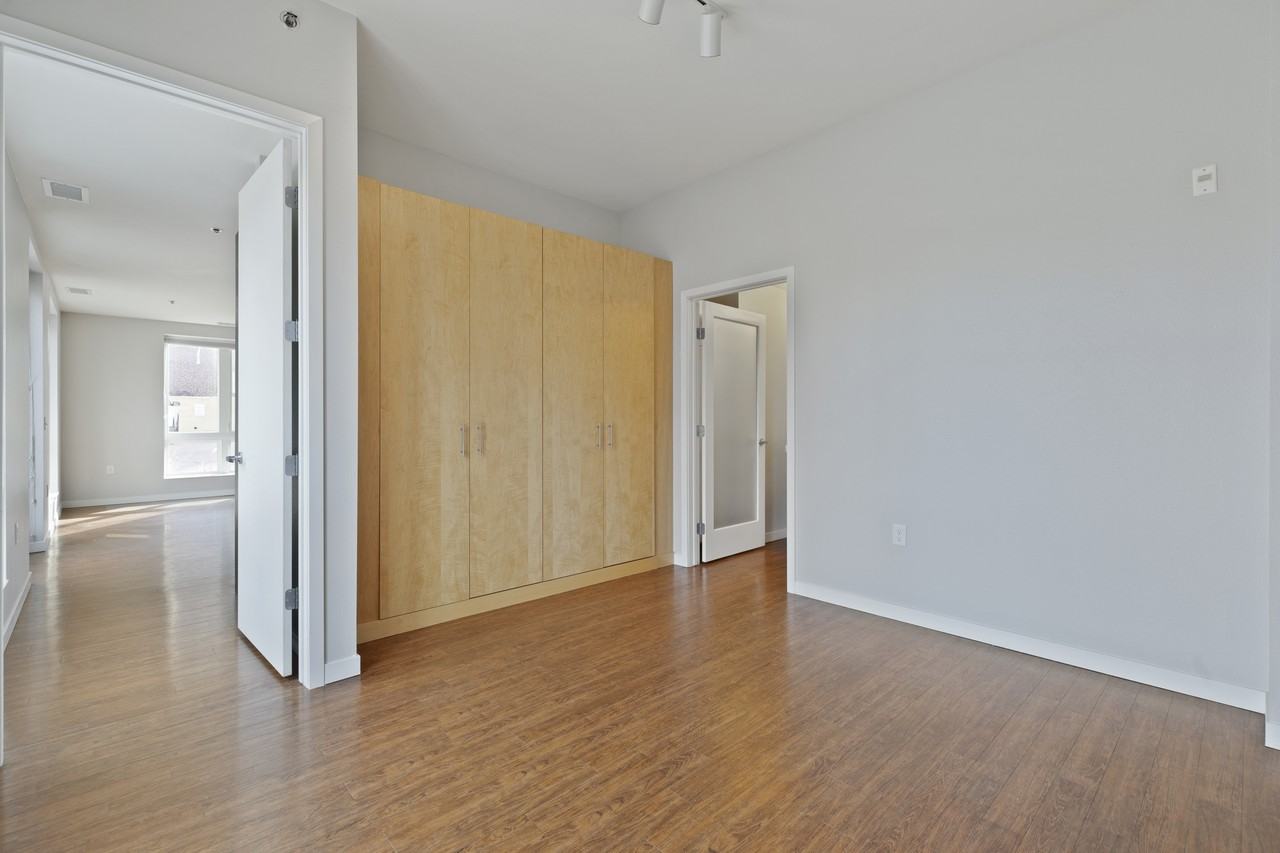 EastRiver Apartments - Photo 6 of 15