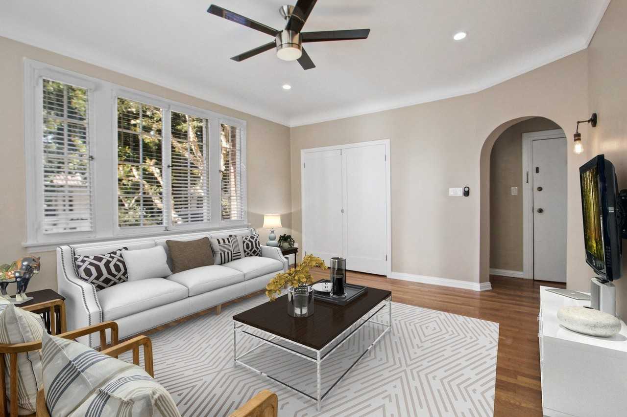 Cochran Apartments - Photo 7 of 19