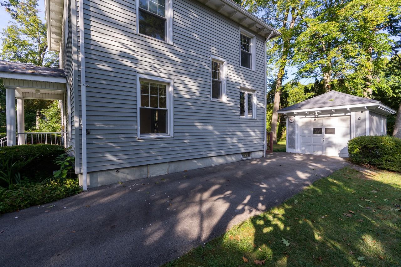 418 East Washington Boulevard - Photo 3 of 20