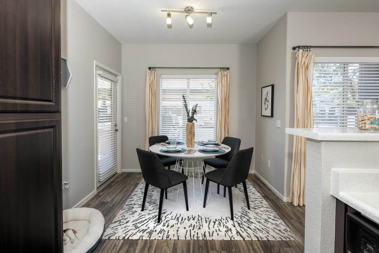 Somerfield at Lakeside Apartments - Photo 4 of 13