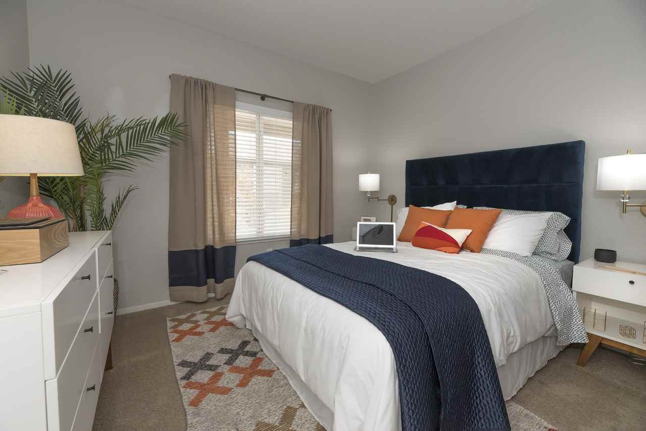 Somerfield at Lakeside Apartments - Photo 7 of 13