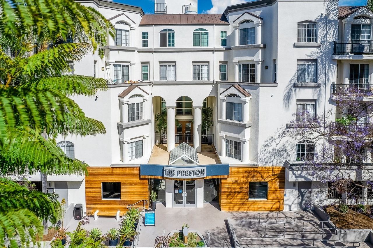 The Preston Miracle Mile Apartments - Photo 4 of 50