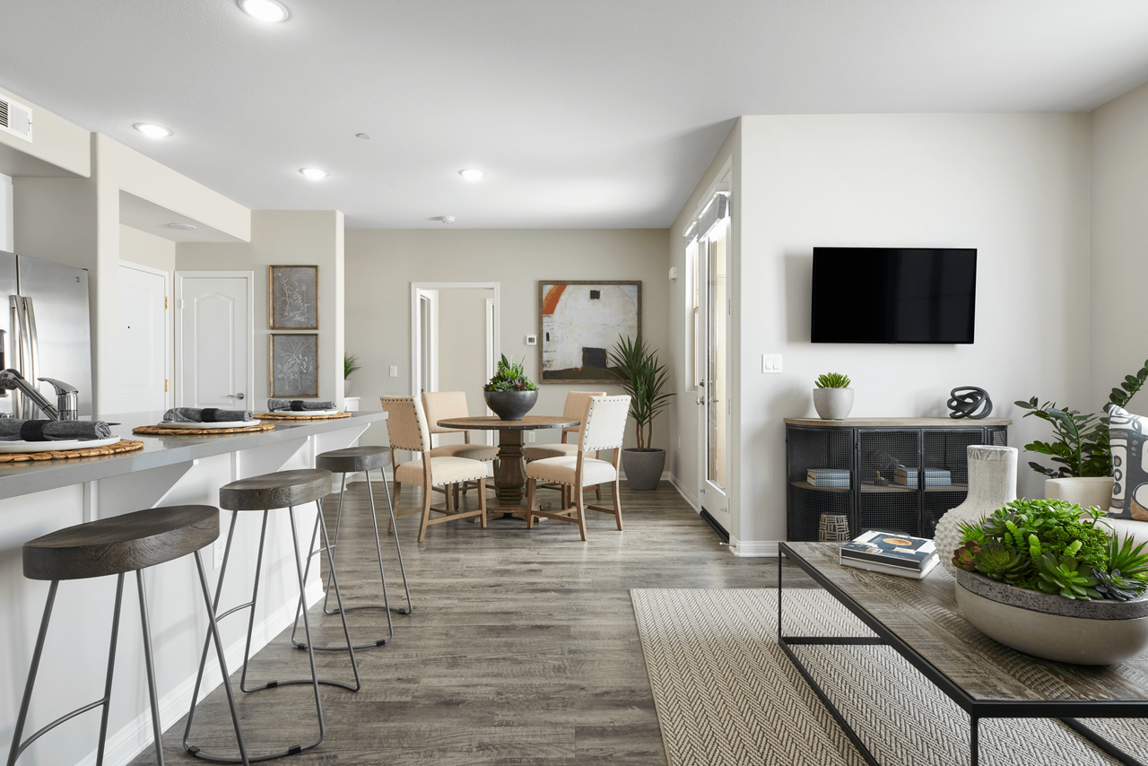 Mitchell Place Apartments - Photo 5 of 24