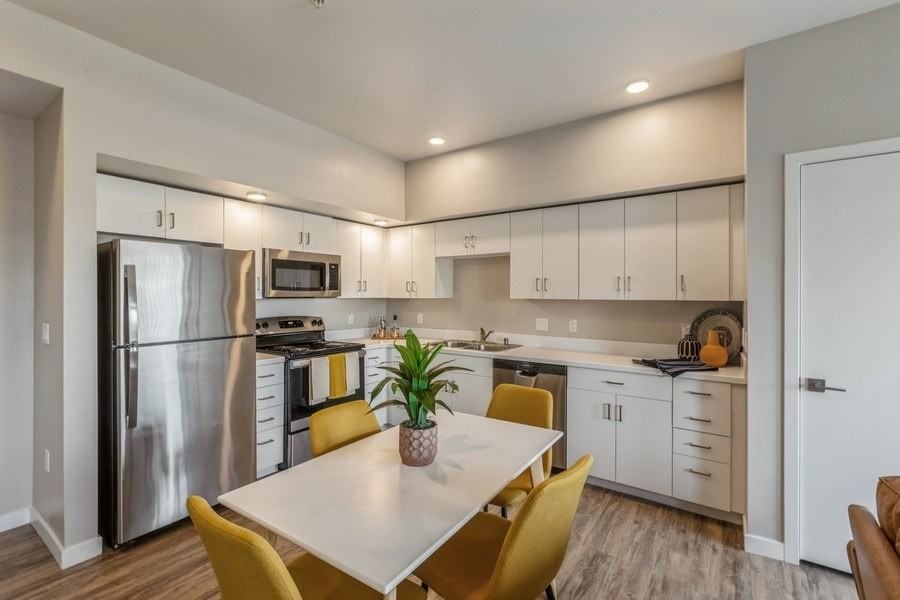 Parq Crossing Apartments - Photo 2 of 24