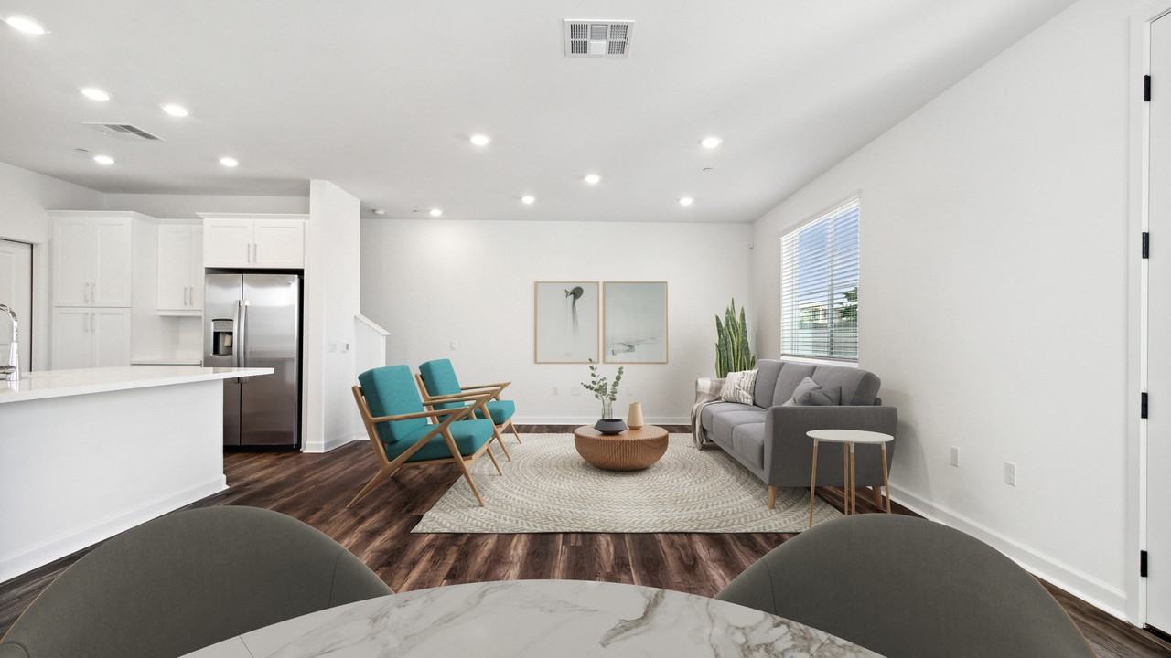 Merge 56 - Photo 3 of 21