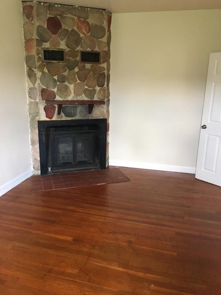 1813 N 52nd St #2 - Photo 3 of 10