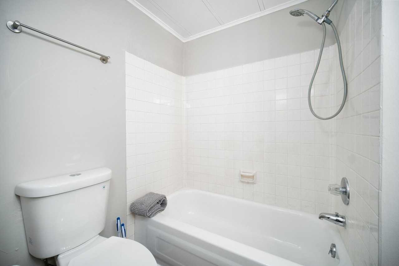 Longchamp Dr - Photo 6 of 25