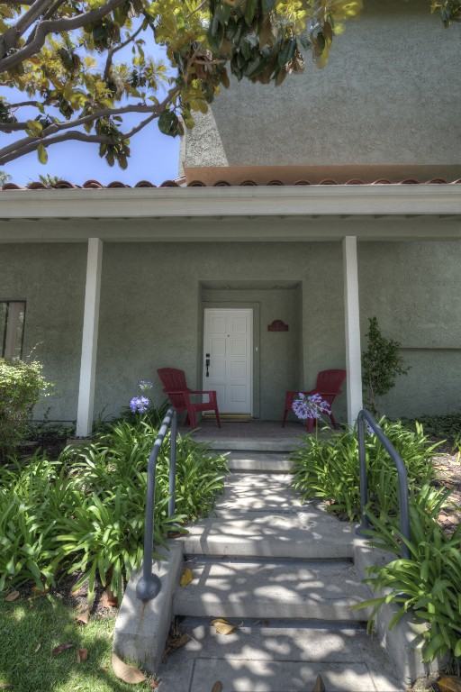 13 Coronado Ct - Photo 2 of 11