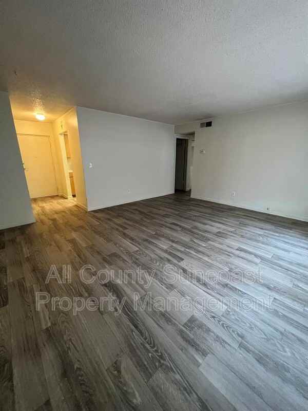 1830 Dr M.L.K. Jr St N #303 - Photo 2 of 4