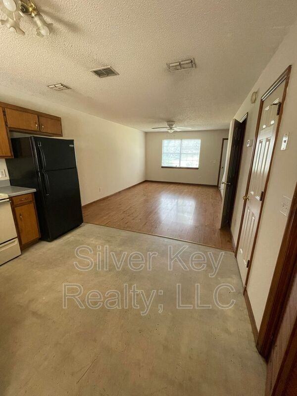 W Madison Ave #1787 - Photo 3 of 12