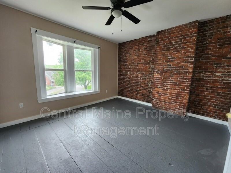 41 Lochness Rd - Photo 3 of 11