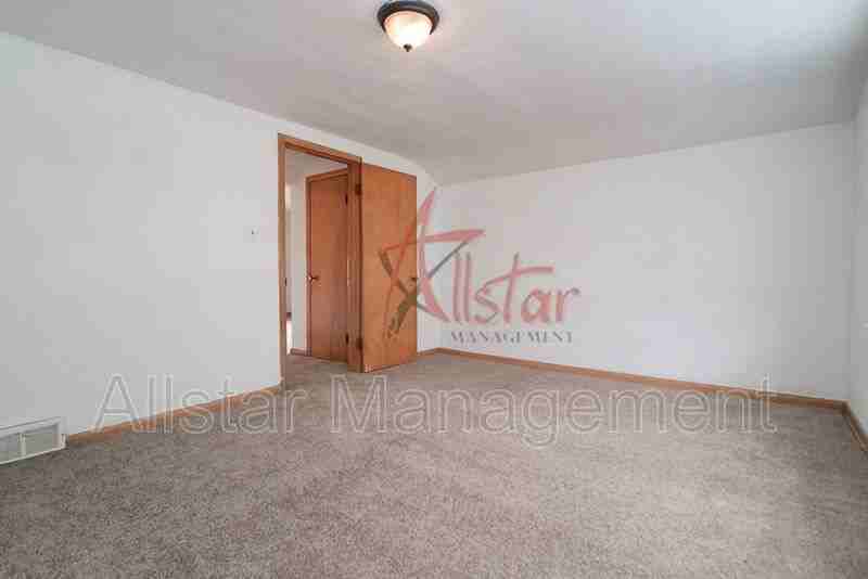 4902 East Blvd #UP - Photo 4 of 19