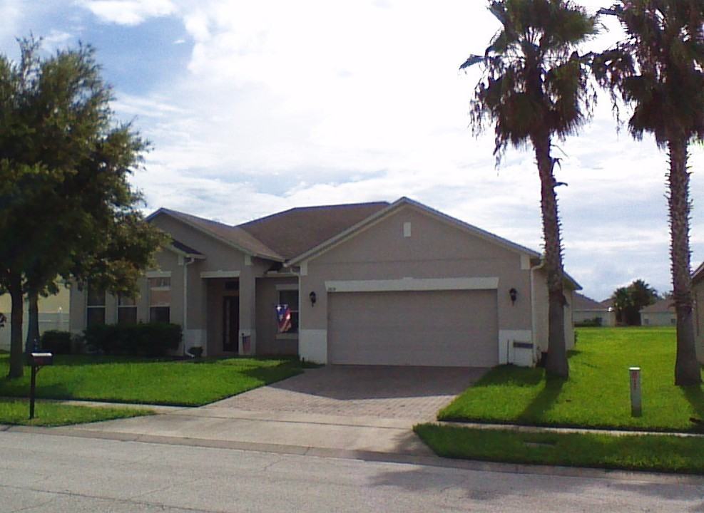 2819 Cabernet Cir - Photo 2 of 32