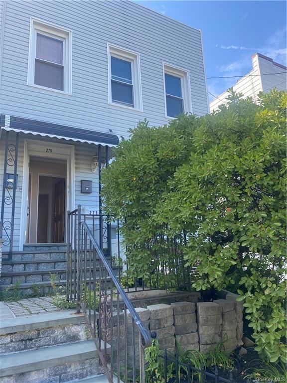 275 Hollywood Ave, New York, NY 10465 2 Bedroom Apartment for 2,500