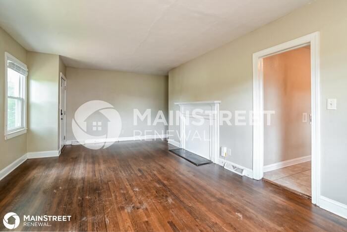 2512 Revolution Park Dr - Photo 3 of 15