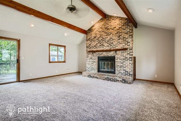 1270 Foran Ln - Photo 2 of 14