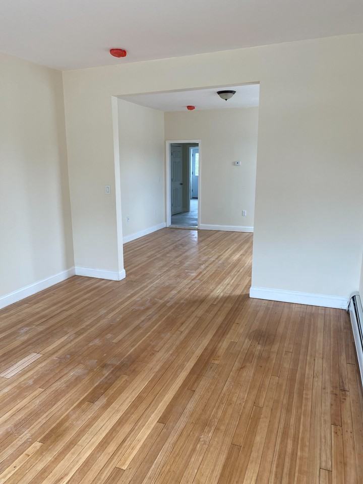 851 Castleton Ave #2 - Photo 2 of 5