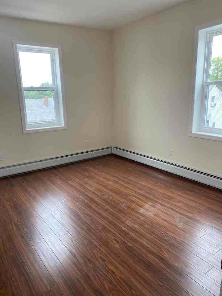 851 Castleton Ave #2 - Photo 3 of 5